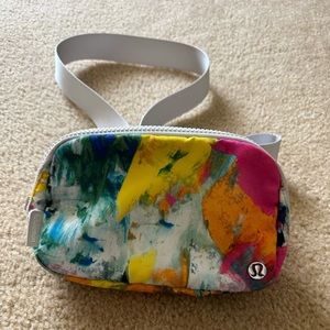 Lululemon Everywhere Belt Bag